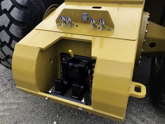 Bridgeview - Pulldozer 1220A scraper tandem hitch
