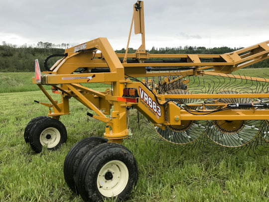 Bridgeview - Bale King VR683 hay rake windrow adjustment pivot